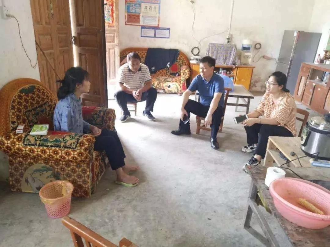 追憶扶貧戰士黃文秀，源碼讓“光明“繼續溫暖她曾工作的地方